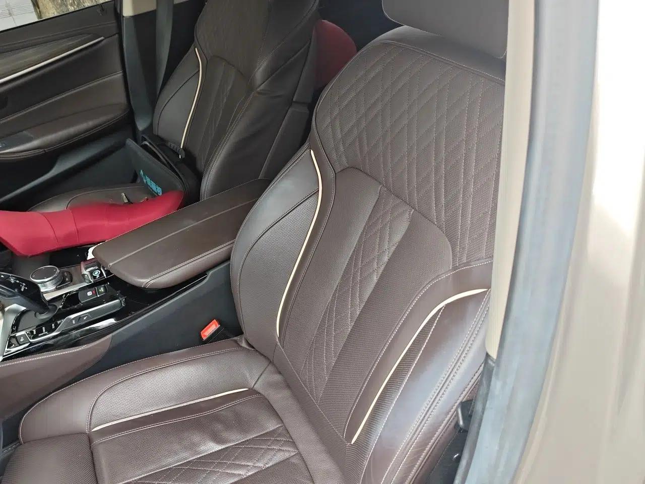 BMW 5 Series New Energy 2020 530Le Pioneer Edition — миниатюра 15