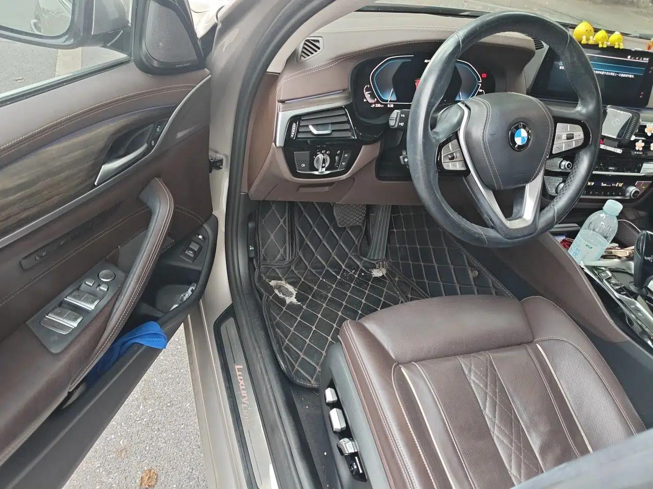BMW 5 Series New Energy 2020 530Le Pioneer Edition — миниатюра 16