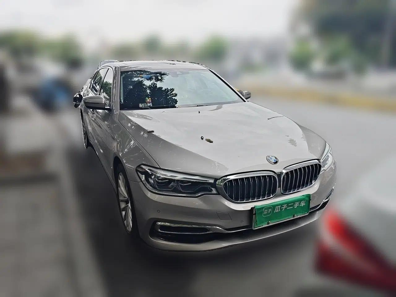 BMW 5 Series New Energy 2020 530Le Pioneer Edition — миниатюра 3