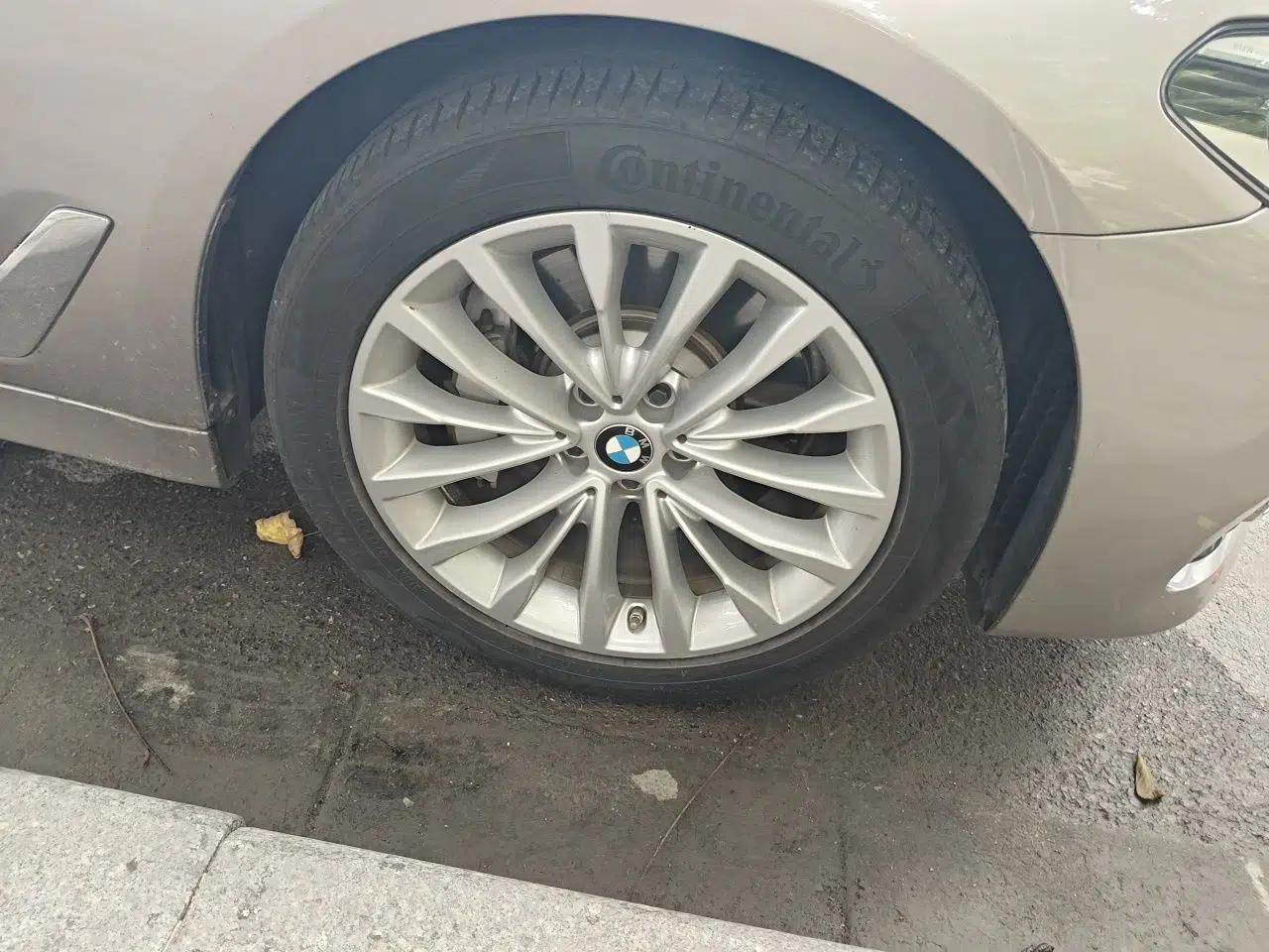 BMW 5 Series New Energy 2020 530Le Pioneer Edition — миниатюра 8