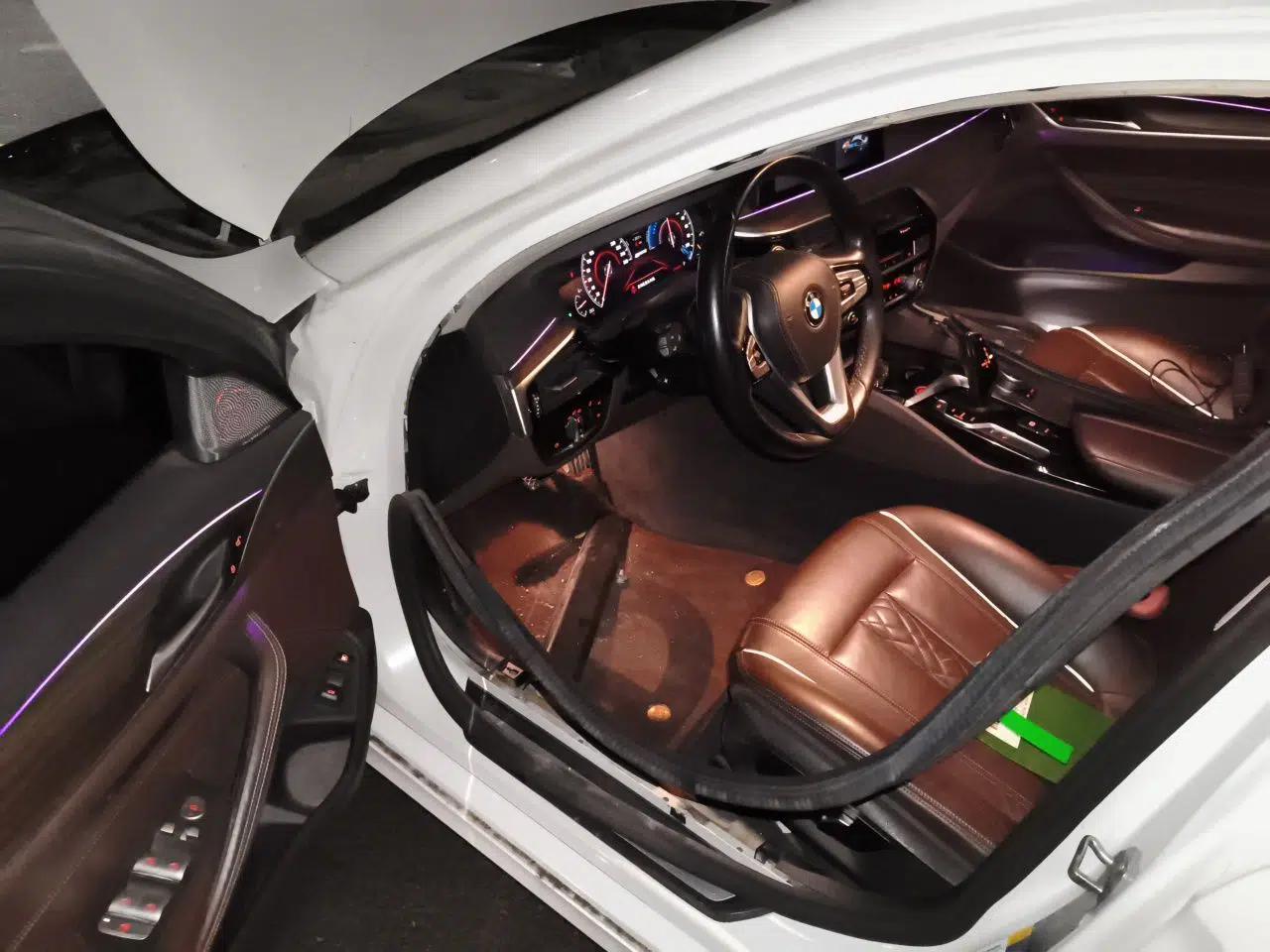 BMW 5 Series New Energy 2019 Updated Version 530Le Luxury Package — миниатюра 16