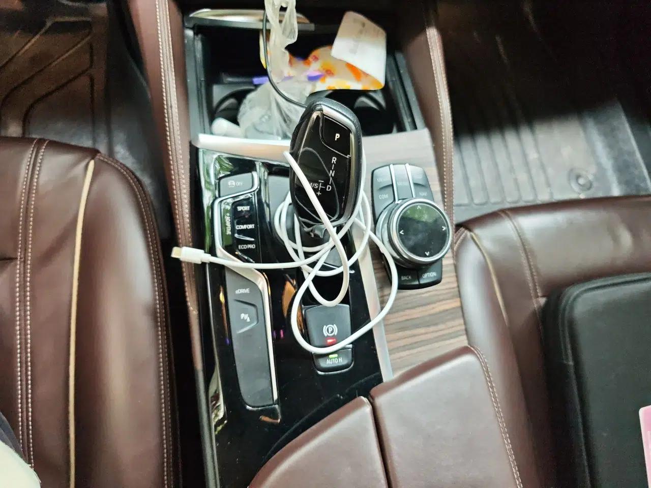 BMW 5 Series New Energy 2019 530Le Luxury Package — миниатюра 14