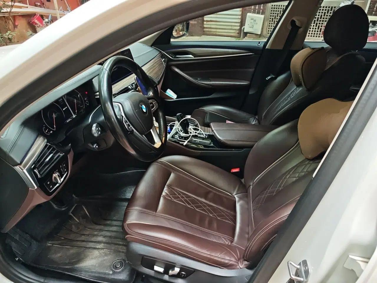 BMW 5 Series New Energy 2019 530Le Luxury Package — миниатюра 15