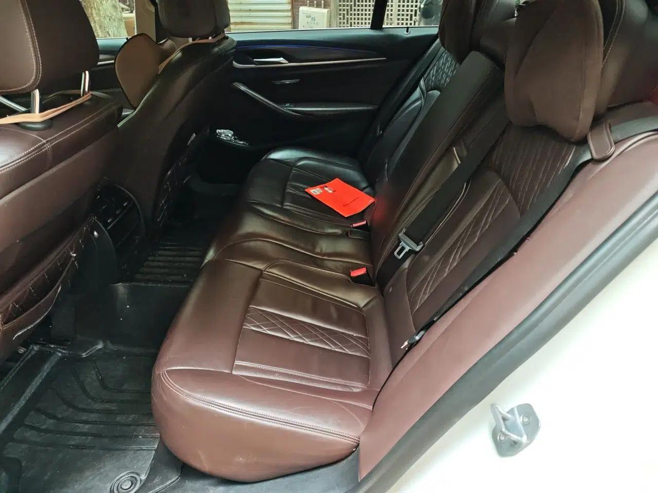BMW 5 Series New Energy 2019 530Le Luxury Package — миниатюра 17