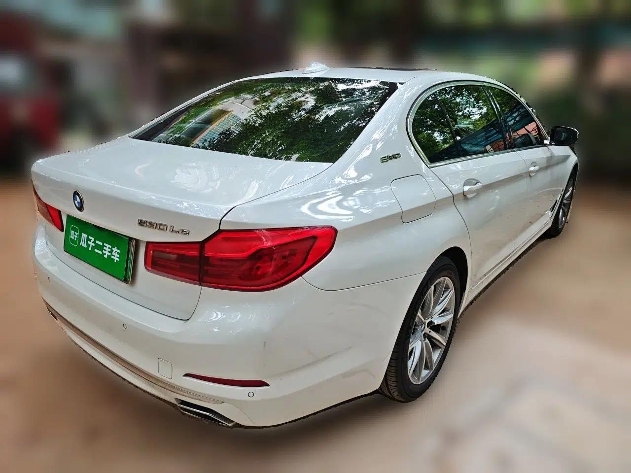 BMW 5 Series New Energy 2019 530Le Luxury Package — миниатюра 6
