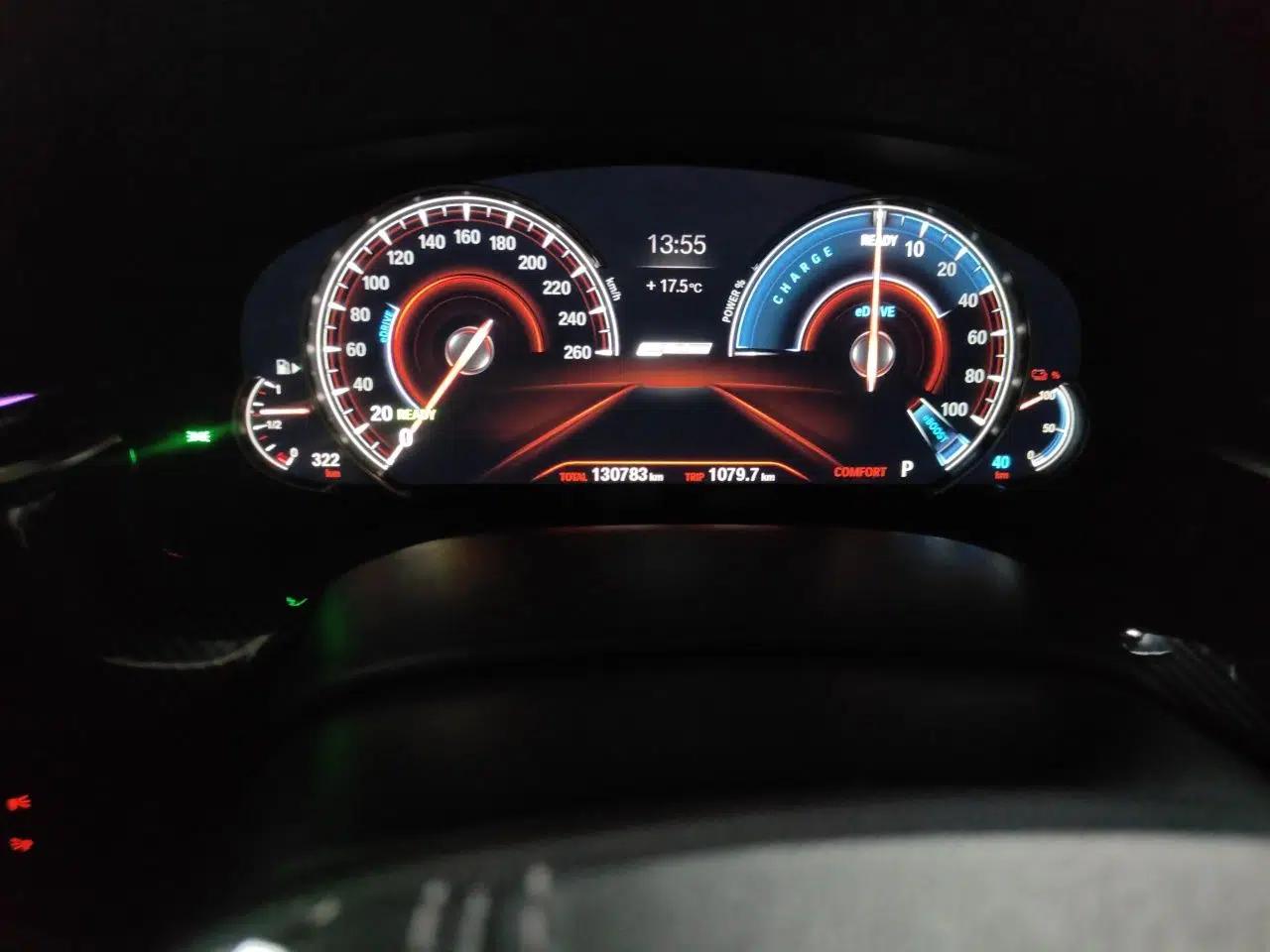 BMW 5 Series New Energy 2018 530Le Luxury Package — миниатюра 12