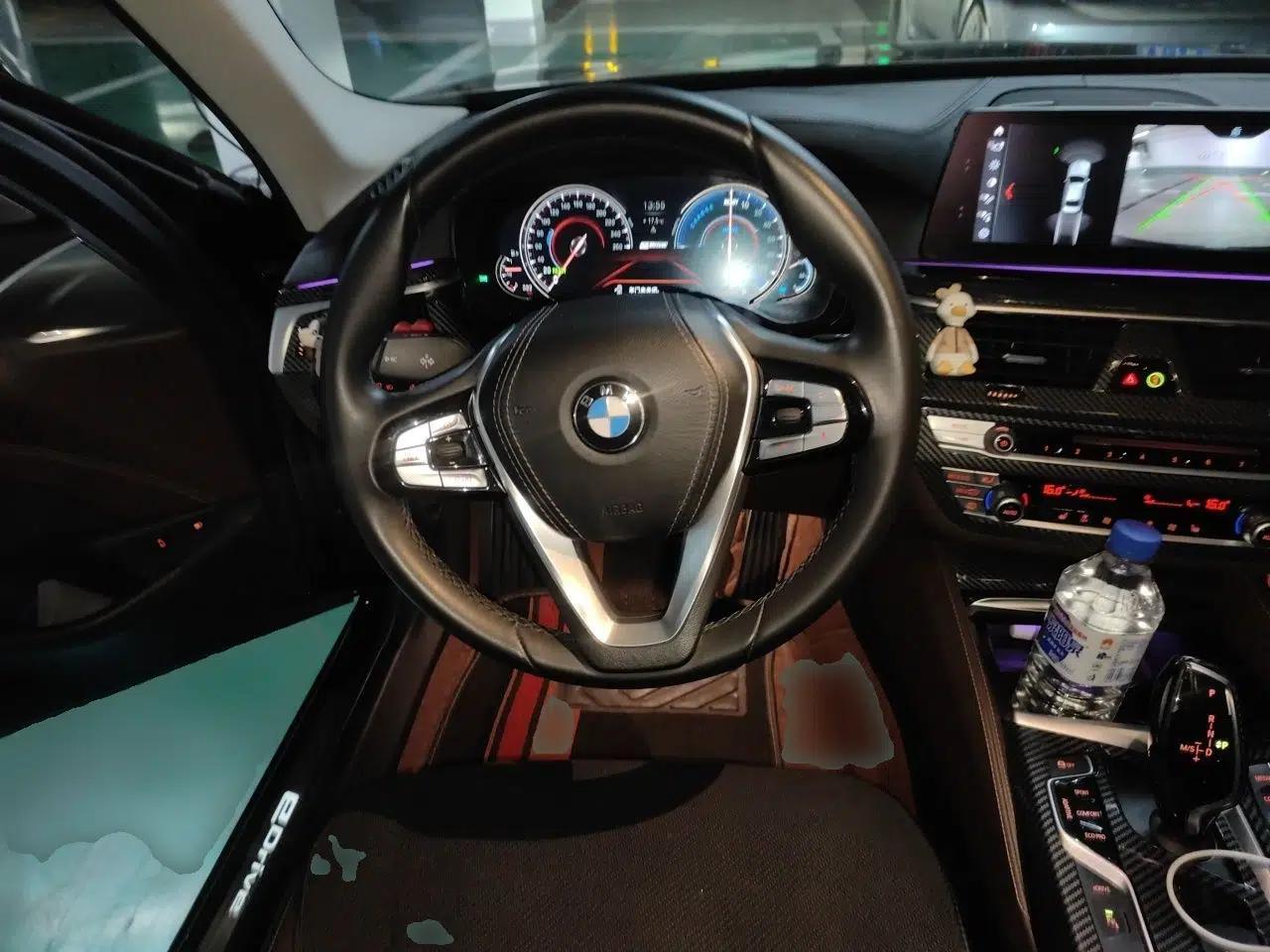 BMW 5 Series New Energy 2018 530Le Luxury Package — миниатюра 10