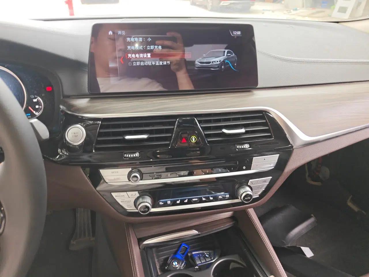 BMW 5 Series New Energy 2019 530Le Luxury Package — миниатюра 13