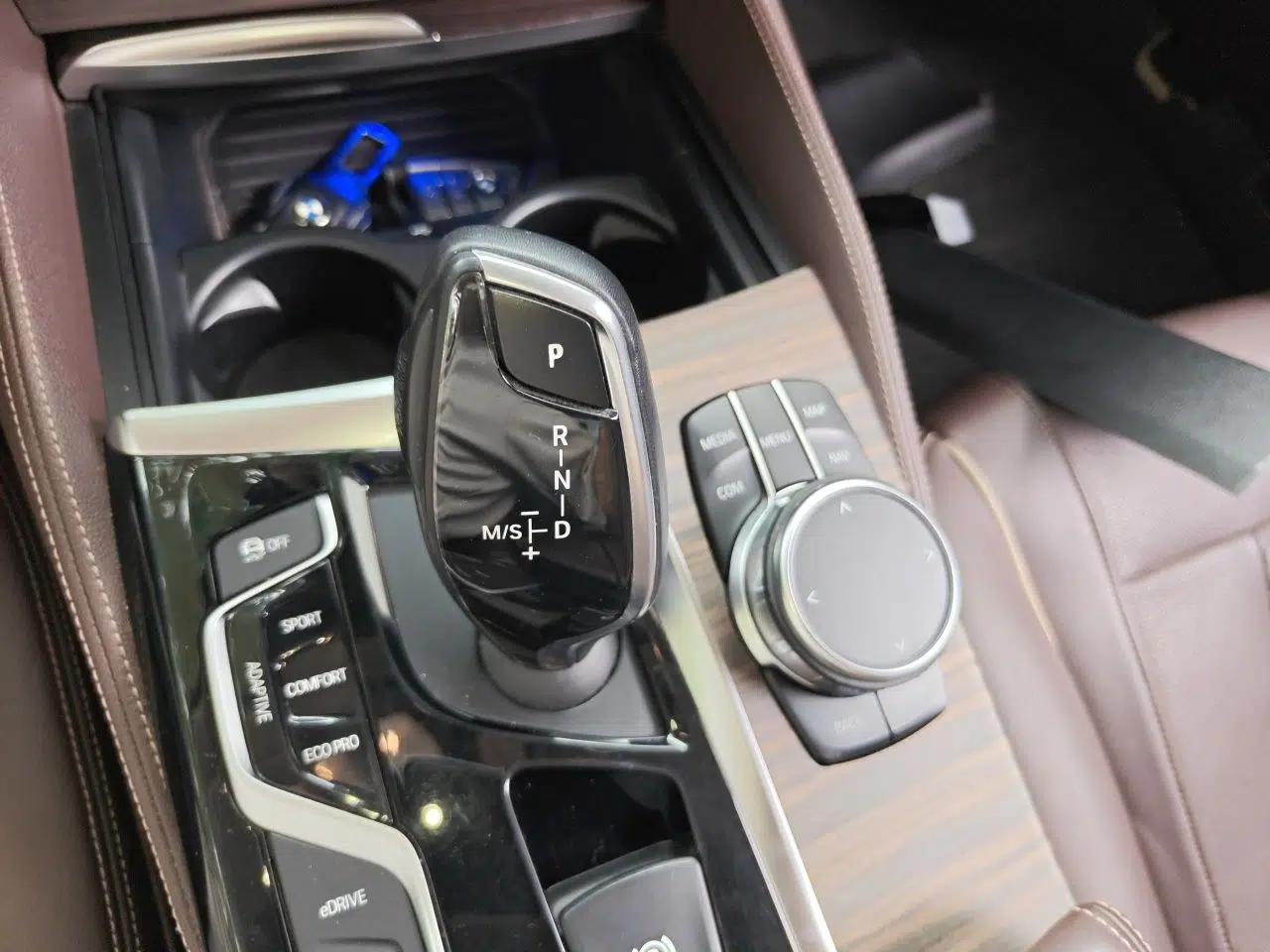 BMW 5 Series New Energy 2019 530Le Luxury Package — миниатюра 14