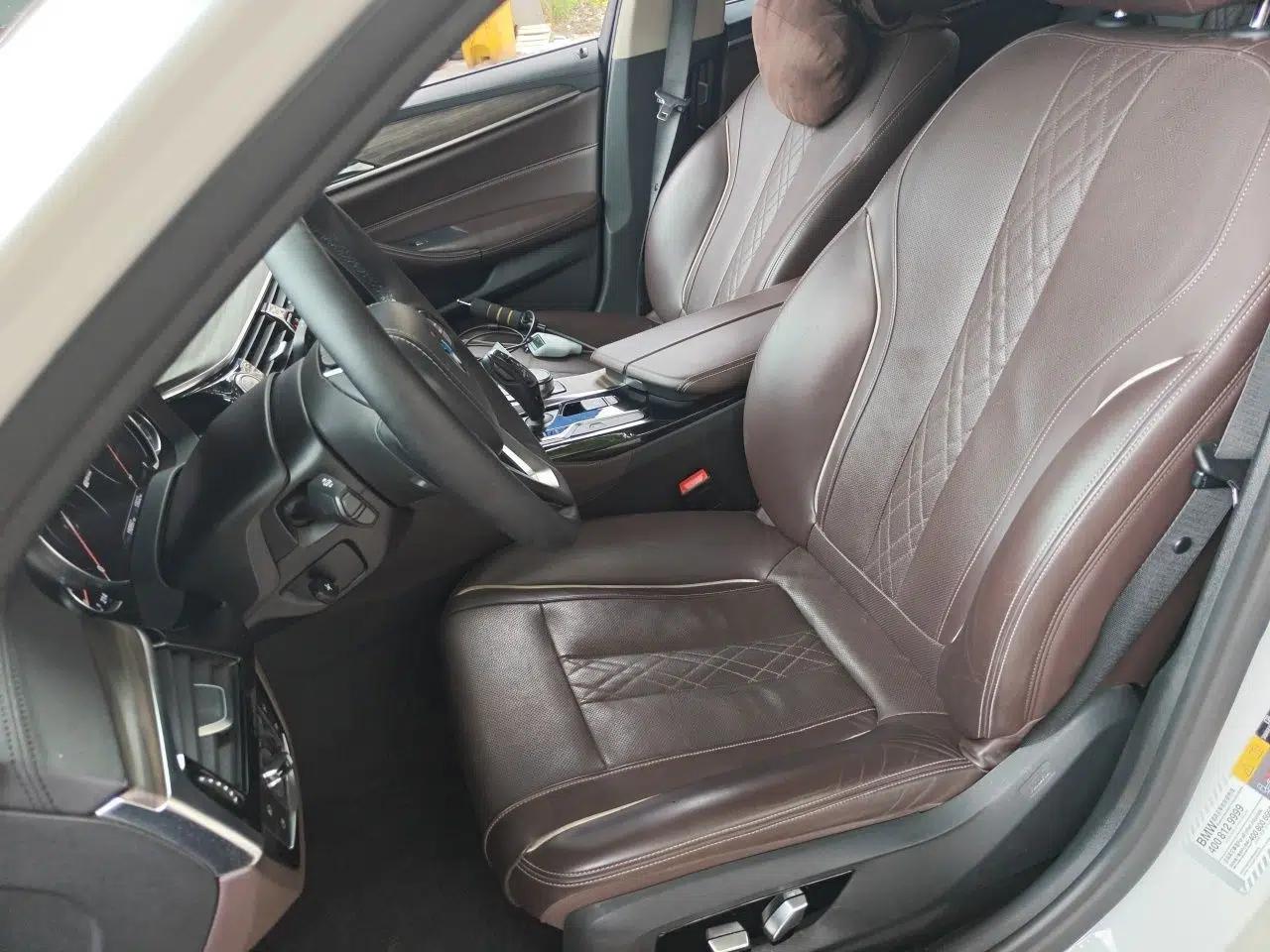 BMW 5 Series New Energy 2019 530Le Luxury Package — миниатюра 15