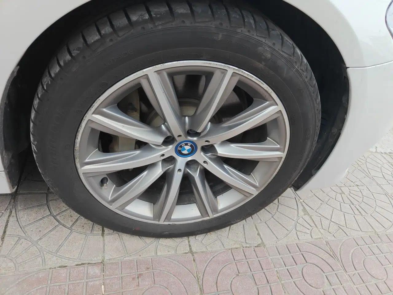 BMW 5 Series New Energy 2019 530Le Luxury Package — миниатюра 8