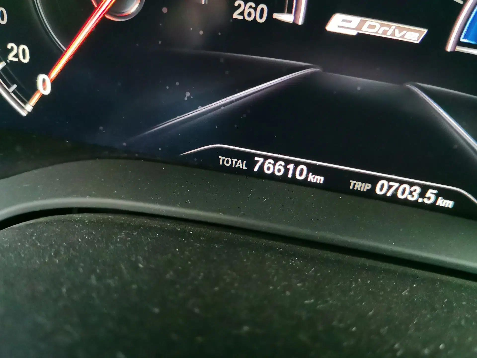 BMW 5 Series New Energy 2019 530Le Luxury Package — миниатюра 12