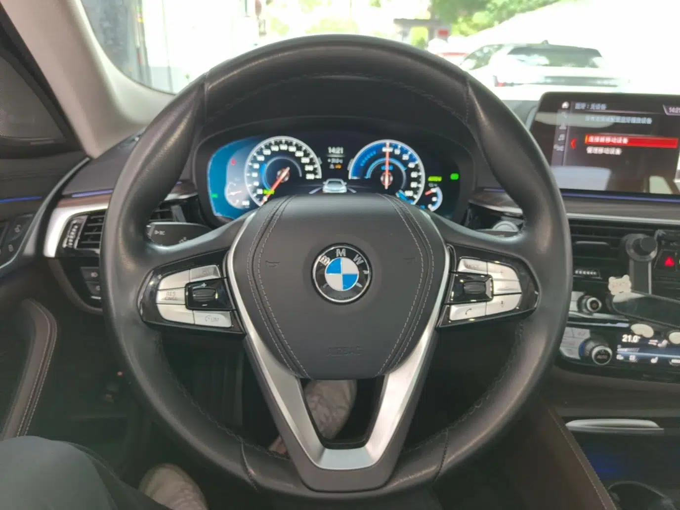 BMW 5 Series New Energy 2019 530Le Luxury Package — миниатюра 18