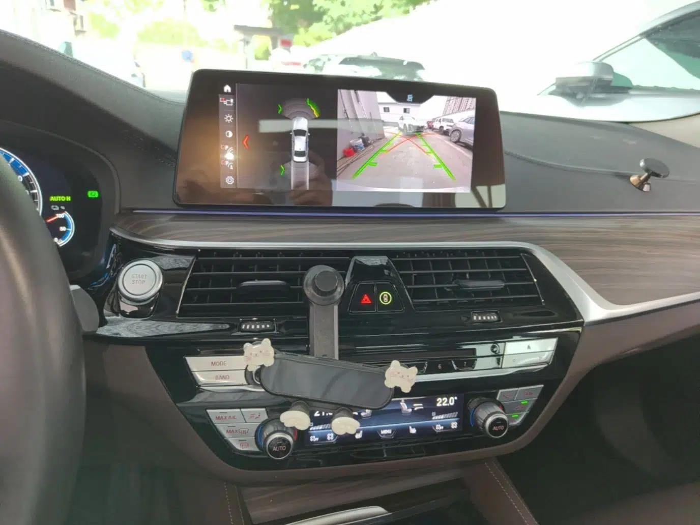 BMW 5 Series New Energy 2019 530Le Luxury Package — миниатюра 20