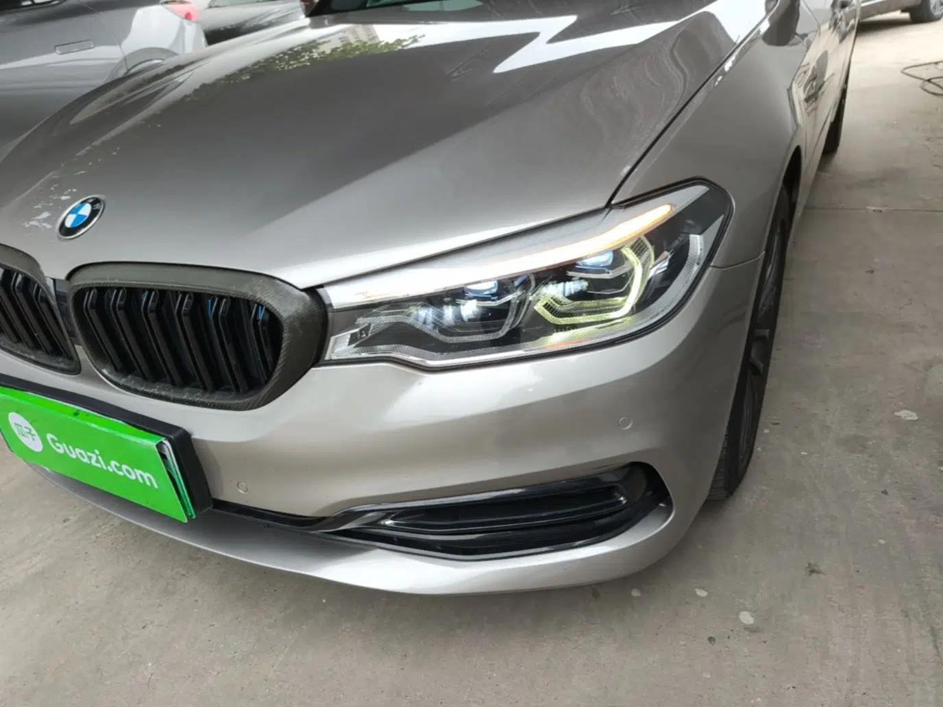 BMW 5 Series New Energy 2019 530Le Luxury Package — миниатюра 8