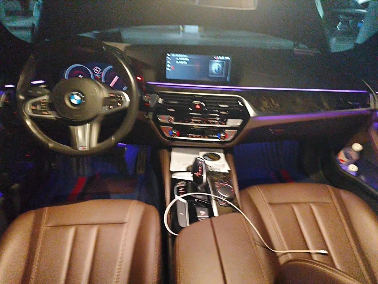 BMW 5 Series 2018 525Li M Sport Package — миниатюра 9