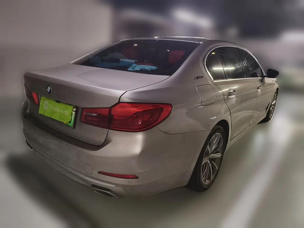 BMW 5 Series New Energy 2019 530Le Luxury Package — миниатюра 6