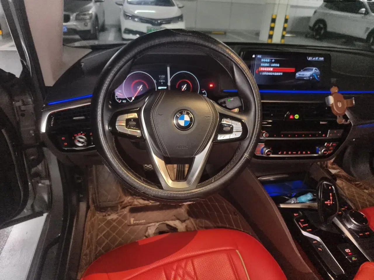 BMW 5 Series New Energy 2019 530Le Luxury Package — миниатюра 10
