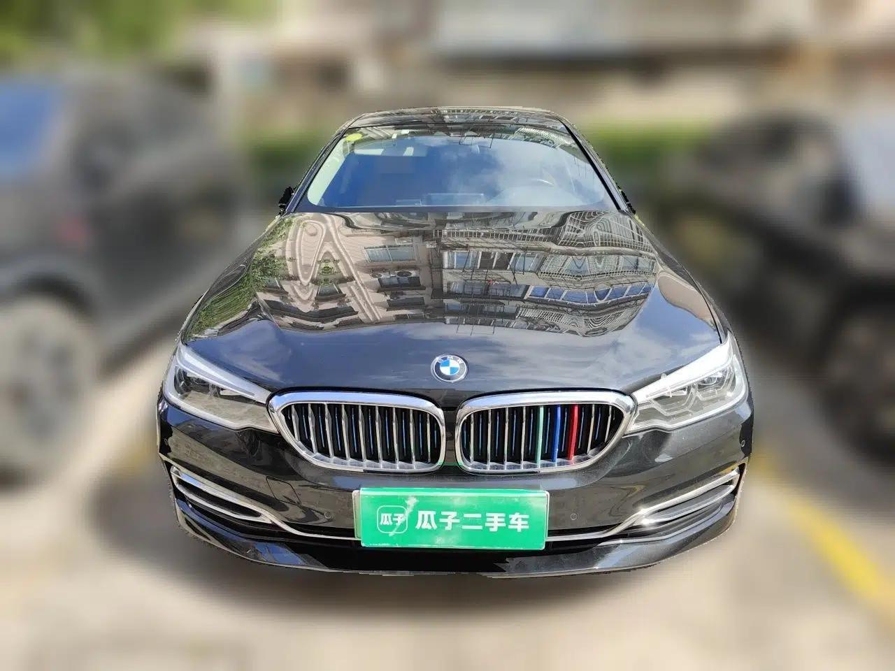 BMW 5 Series New Energy 2018 530Le Luxury Package — миниатюра 2