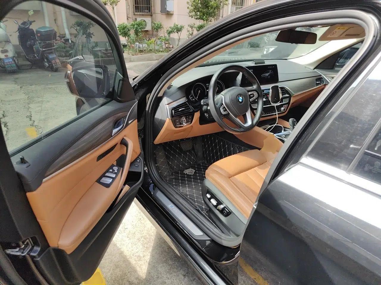 BMW 5 Series New Energy 2018 530Le Luxury Package — миниатюра 16