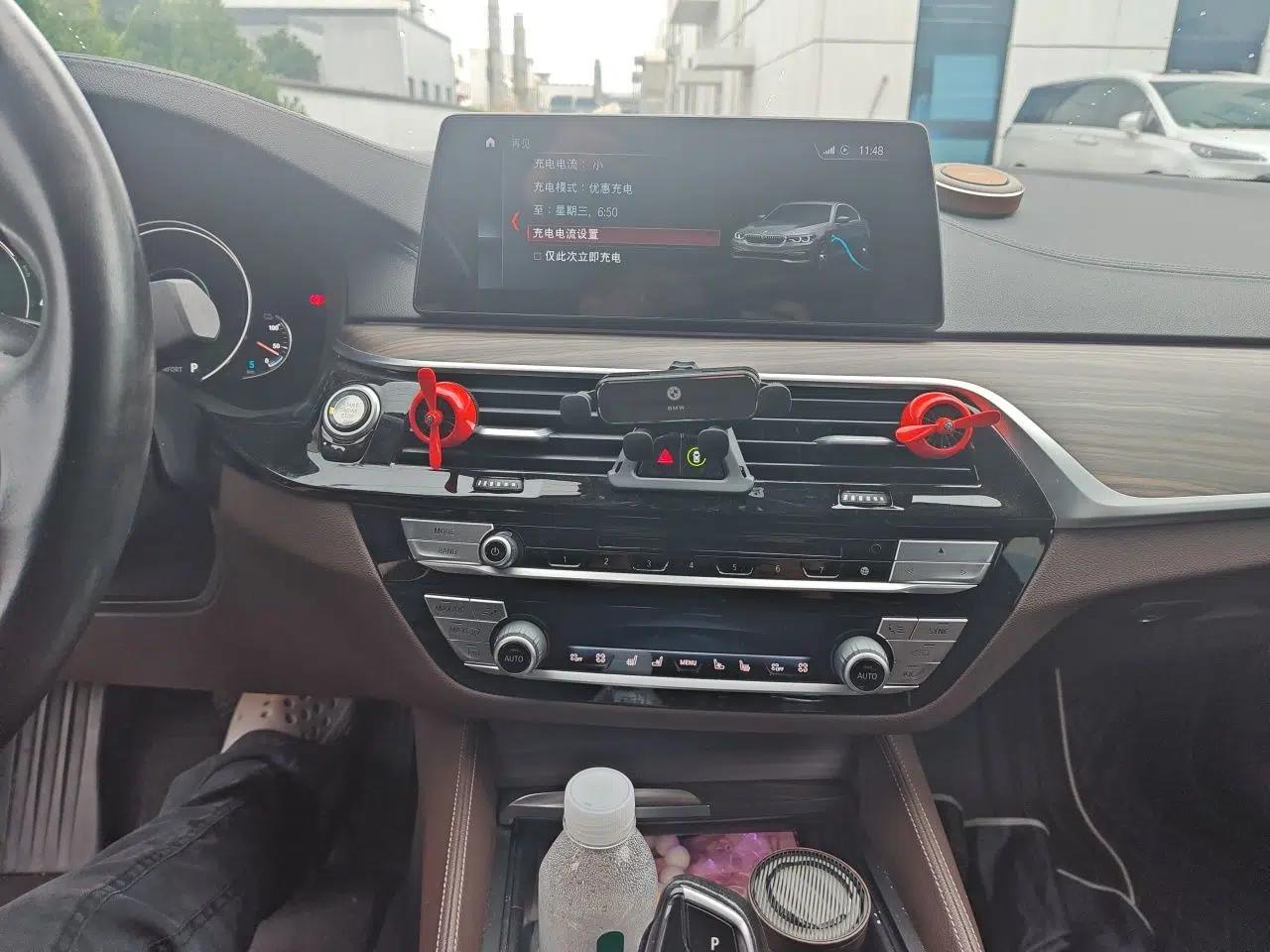 BMW 5 Series New Energy 2019 530Le Luxury Package — миниатюра 13