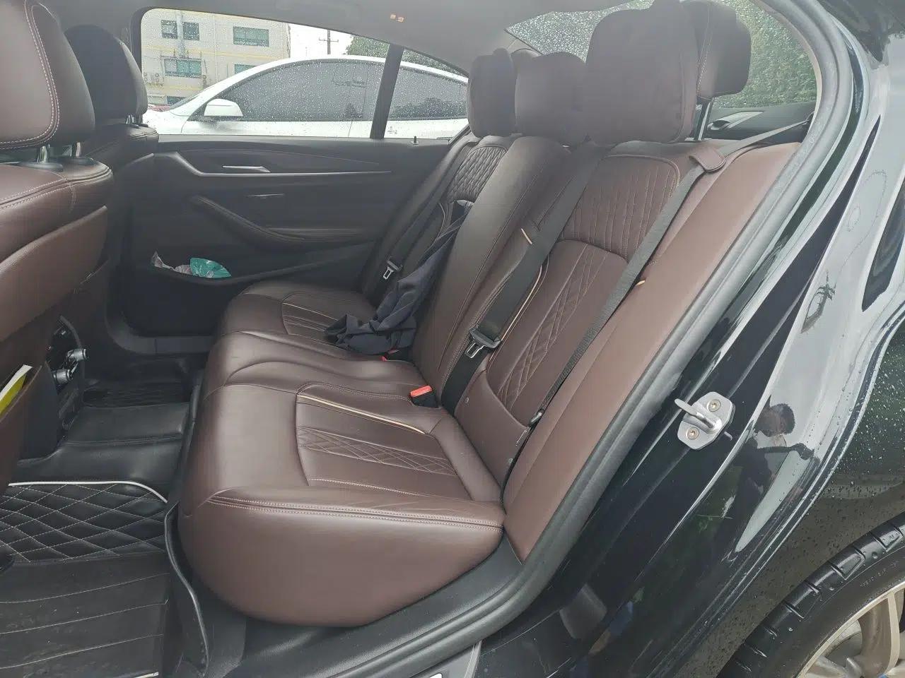 BMW 5 Series New Energy 2019 530Le Luxury Package — миниатюра 17