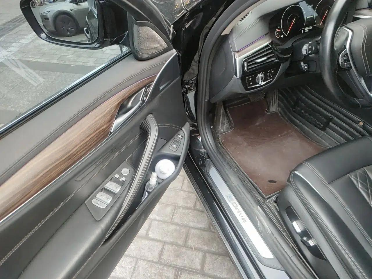 BMW 5 Series New Energy 2019 530Le Luxury Package — миниатюра 16