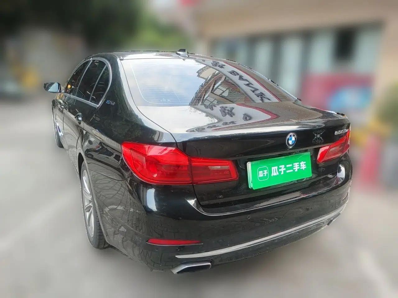 BMW 5 Series New Energy 2019 530Le Luxury Package — миниатюра 4