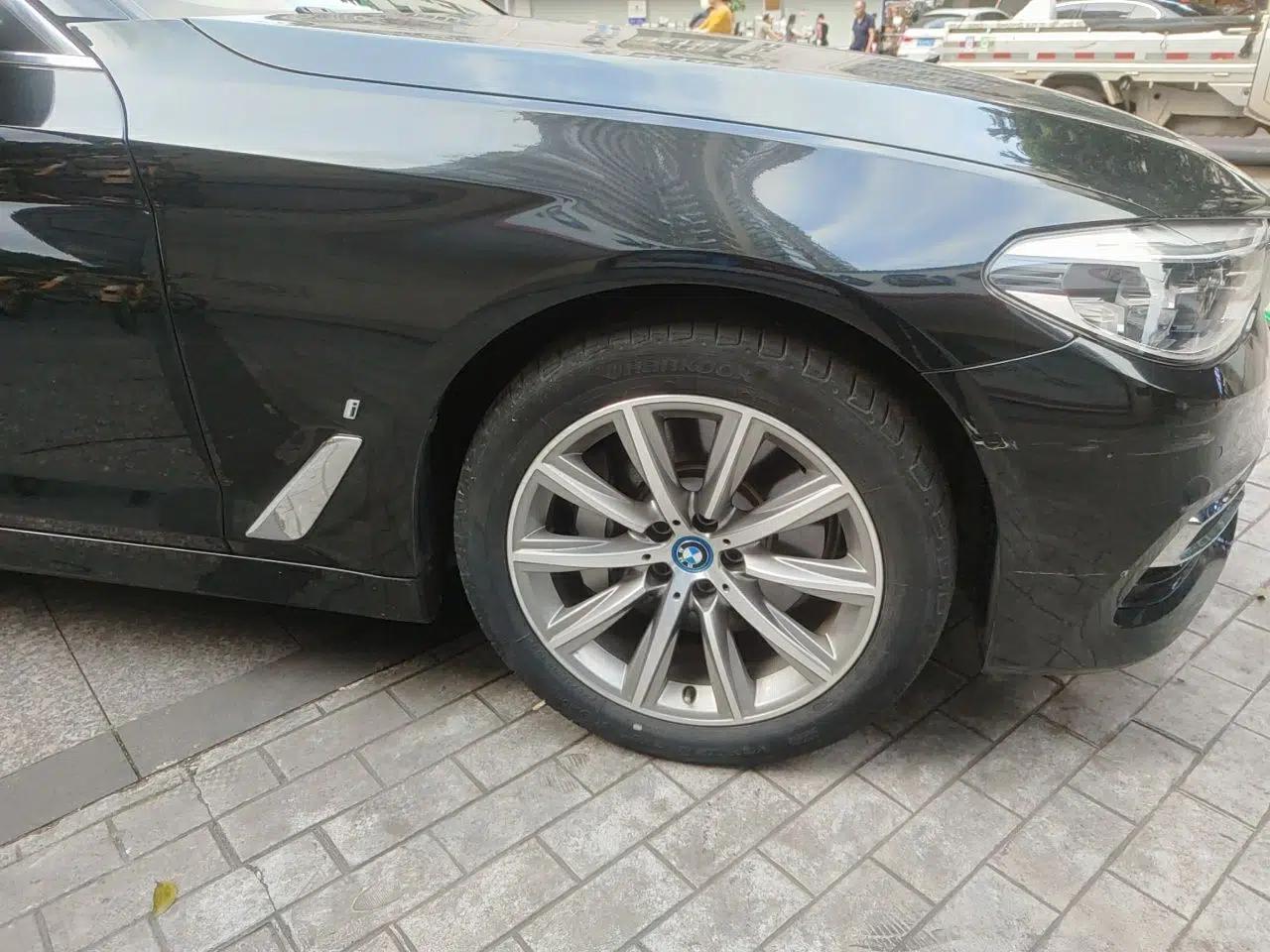 BMW 5 Series New Energy 2019 530Le Luxury Package — миниатюра 8