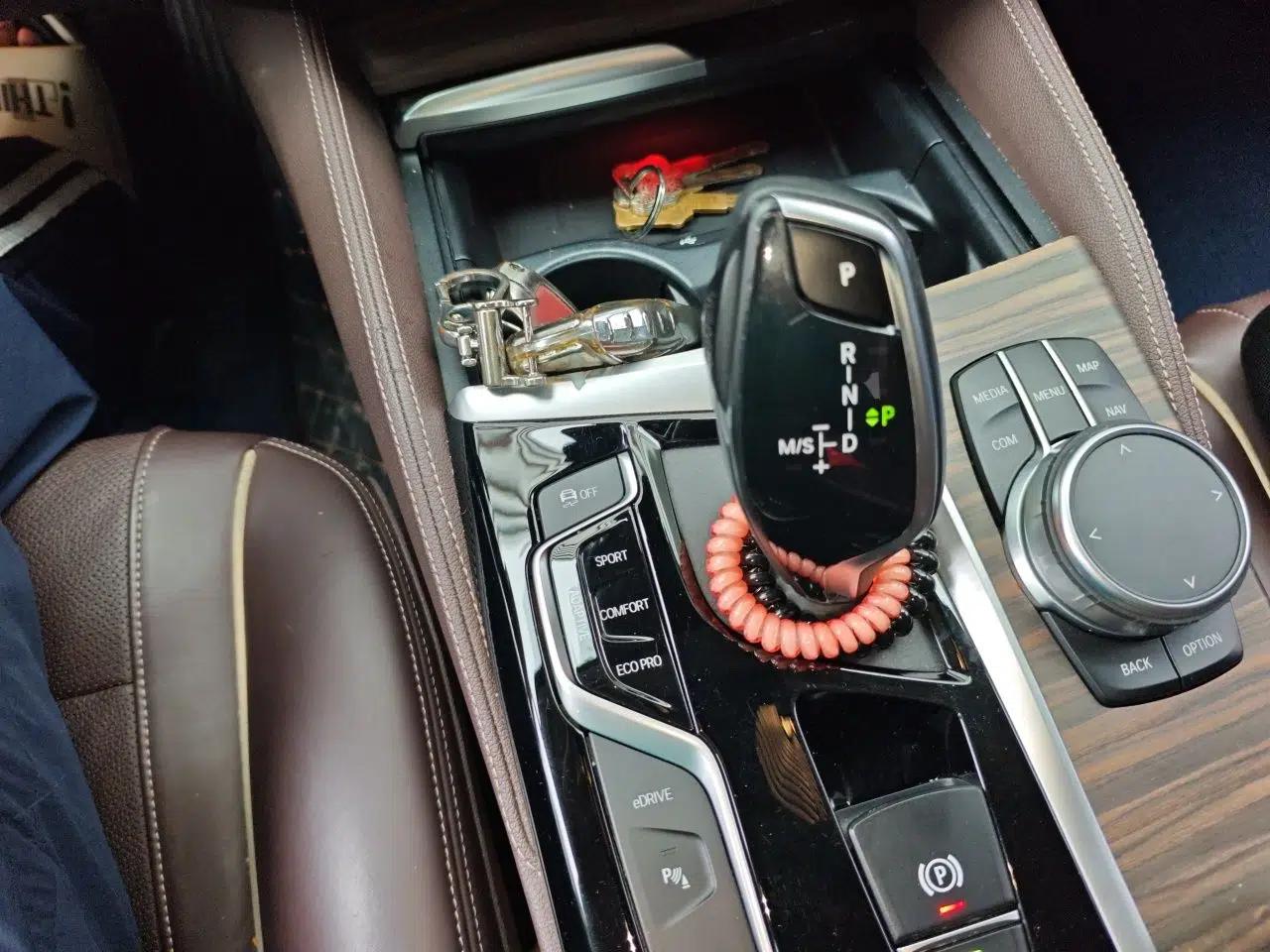 BMW 5 Series New Energy 2020 Mileage Upgrade Version 530Le Luxury Package — миниатюра 14