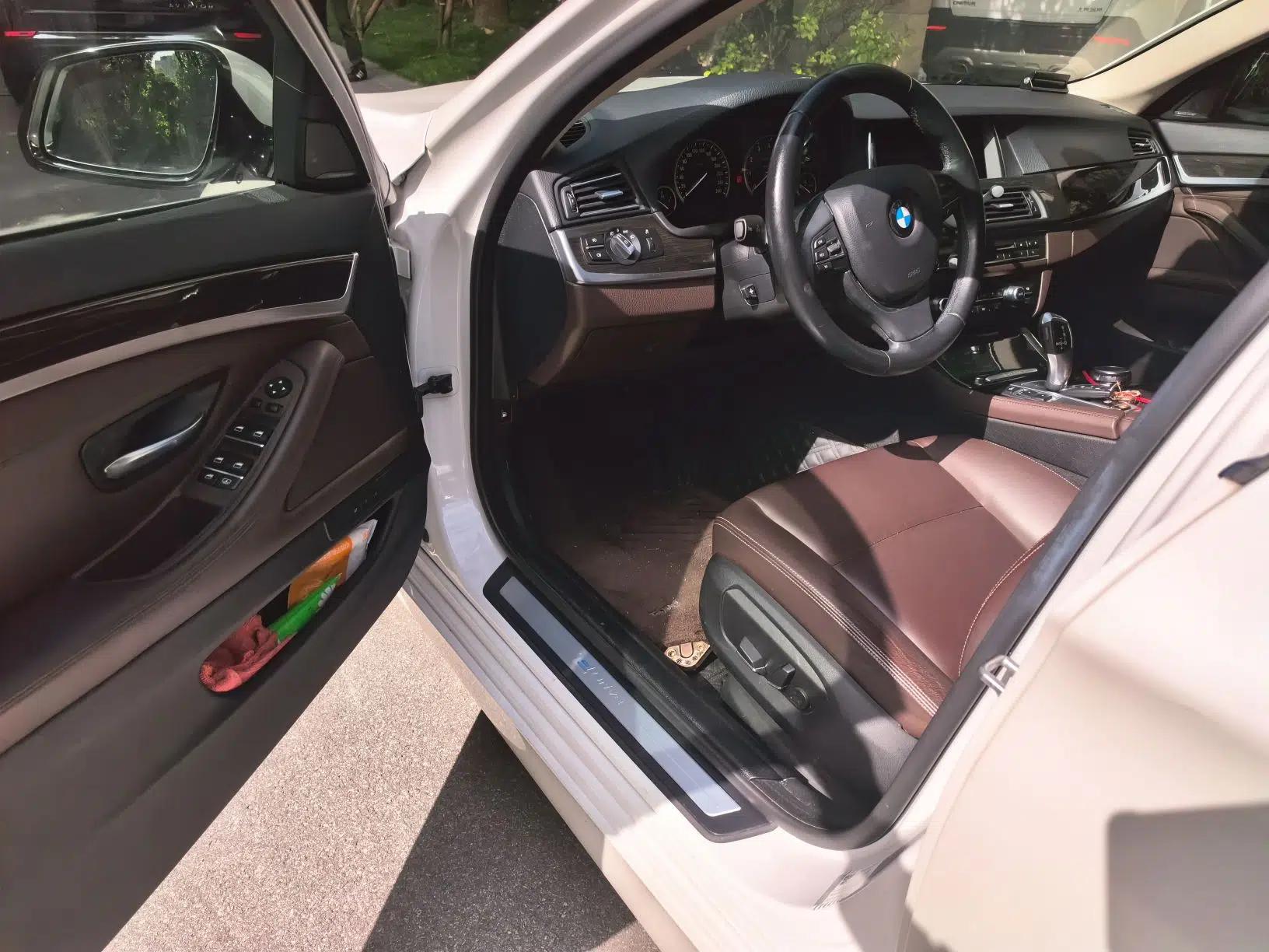 BMW 5 Series New Energy 2015 530Le — миниатюра 16