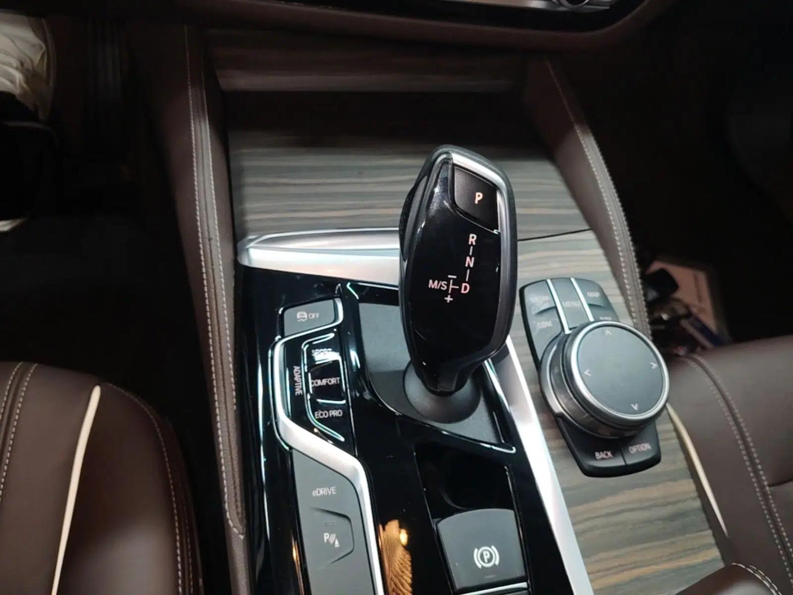 BMW 5 Series New Energy 2020 Mileage Upgrade Version 530Le Luxury Package — миниатюра 22