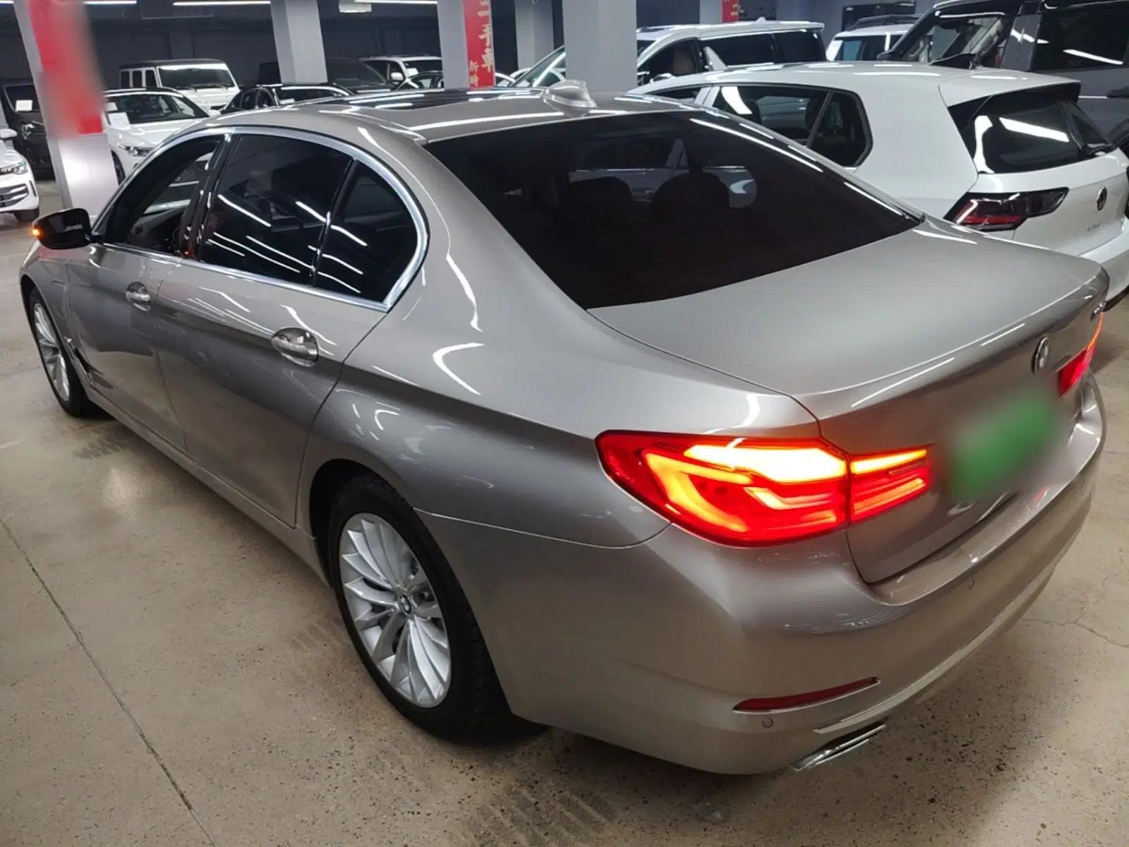 BMW 5 Series New Energy 2020 Mileage Upgrade Version 530Le Luxury Package — миниатюра 4