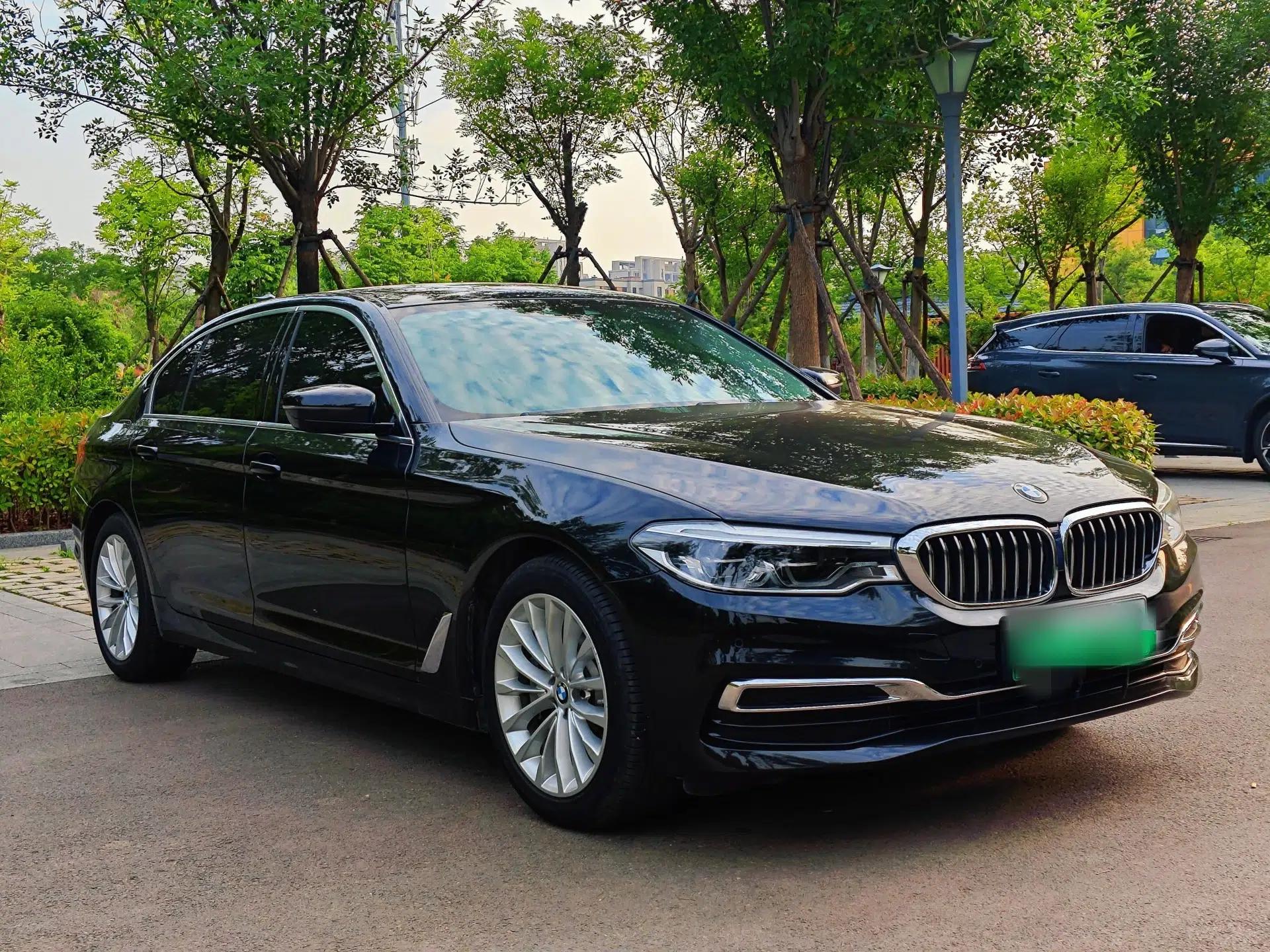 BMW 5 Series New Energy 2020 Mileage Upgrade Version 530Le Pioneer Edition — миниатюра 14