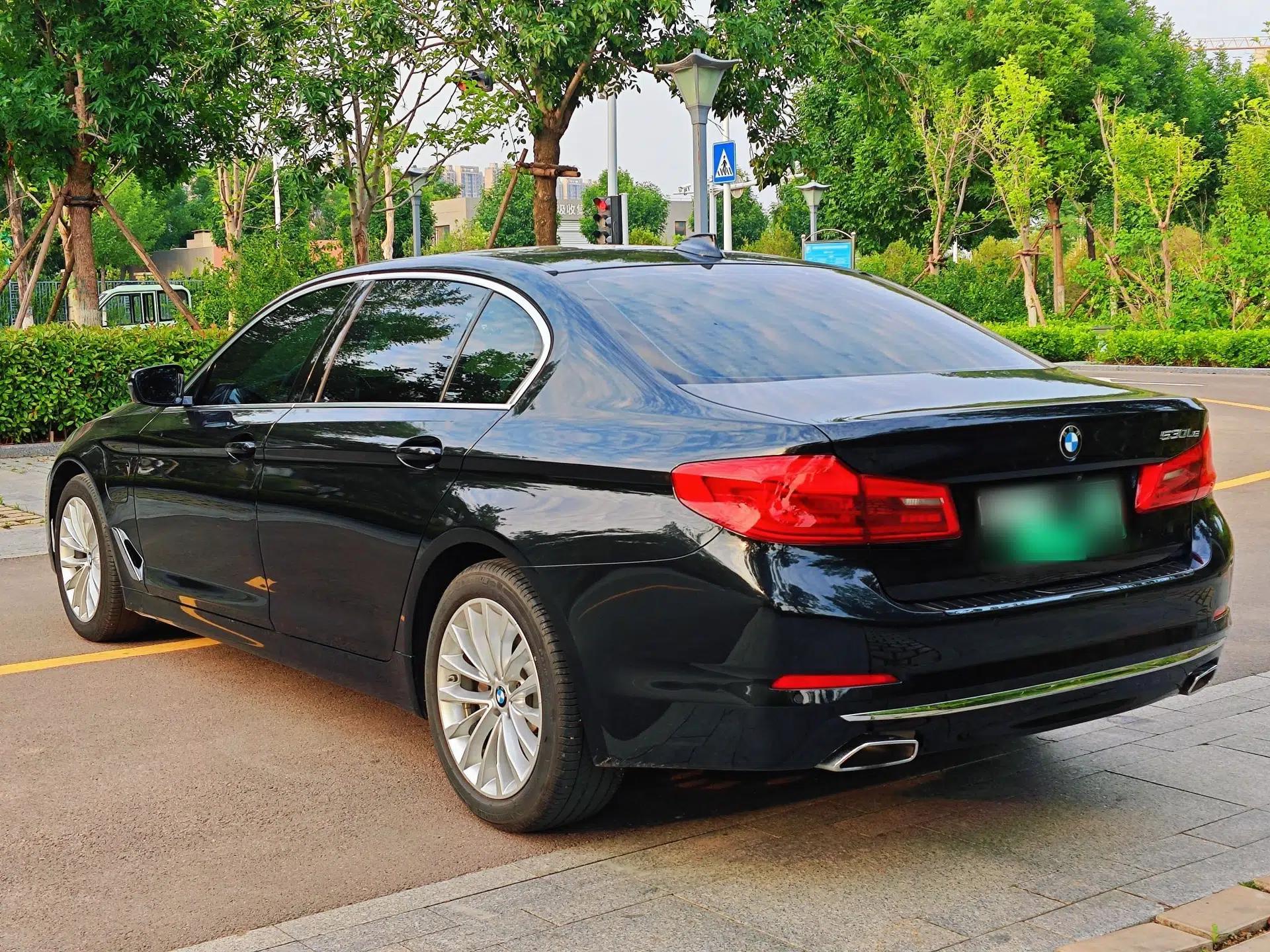 BMW 5 Series New Energy 2020 Mileage Upgrade Version 530Le Pioneer Edition — миниатюра 17