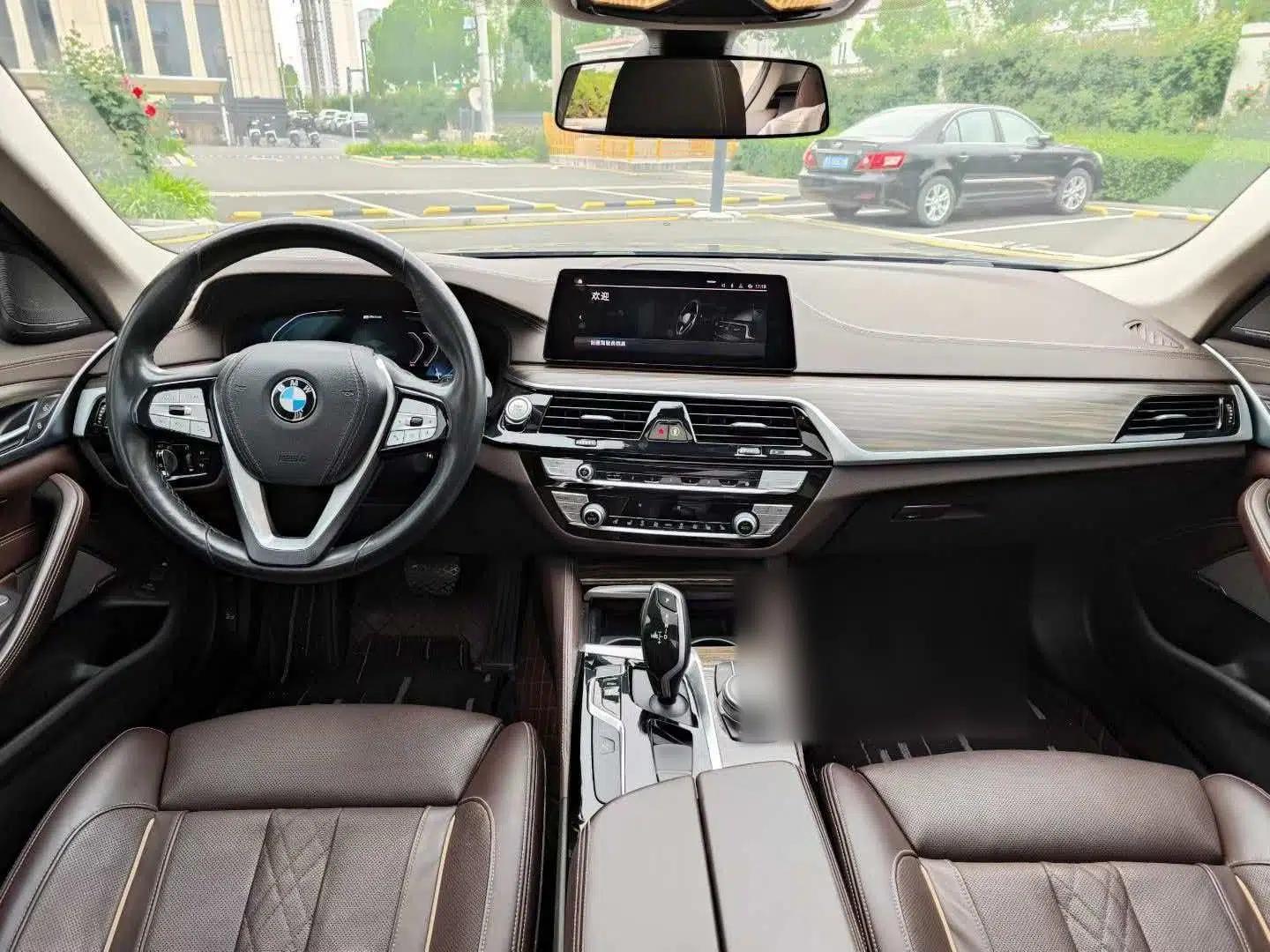 BMW 5 Series New Energy 2020 Mileage Upgrade Version 530Le Pioneer Edition — миниатюра 31