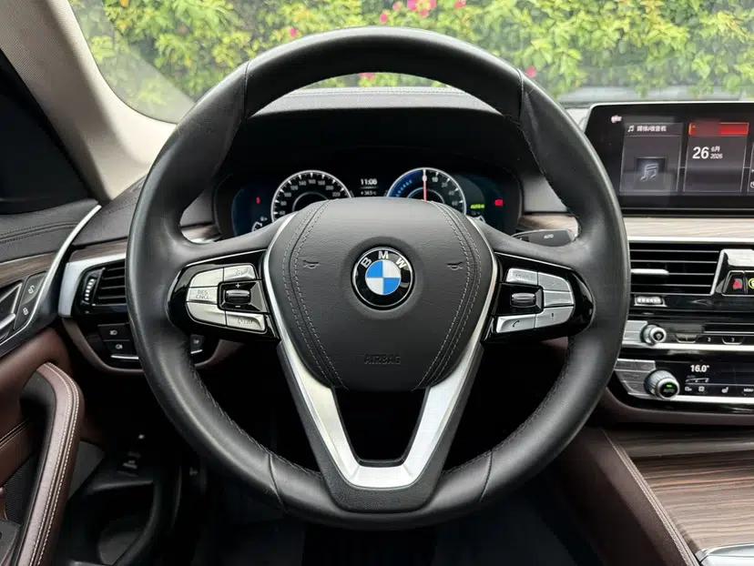 BMW 5 Series New Energy 2019 530Le Luxury Package — миниатюра 34