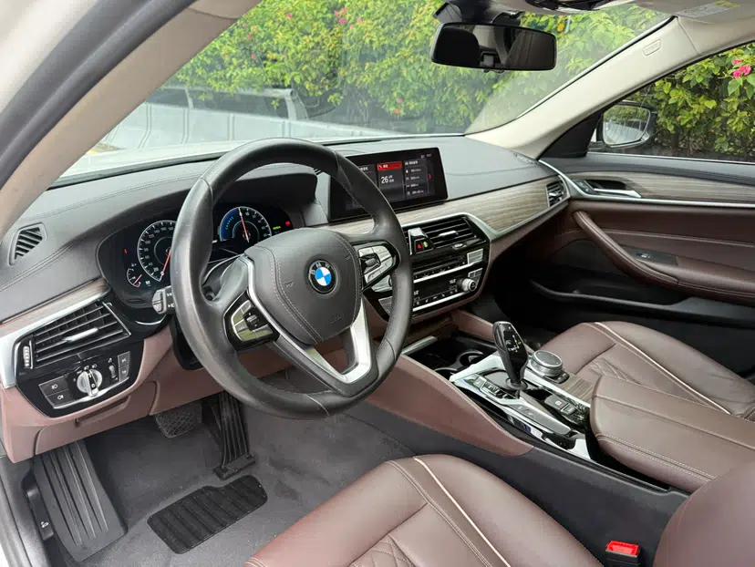 BMW 5 Series New Energy 2019 530Le Luxury Package — миниатюра 39
