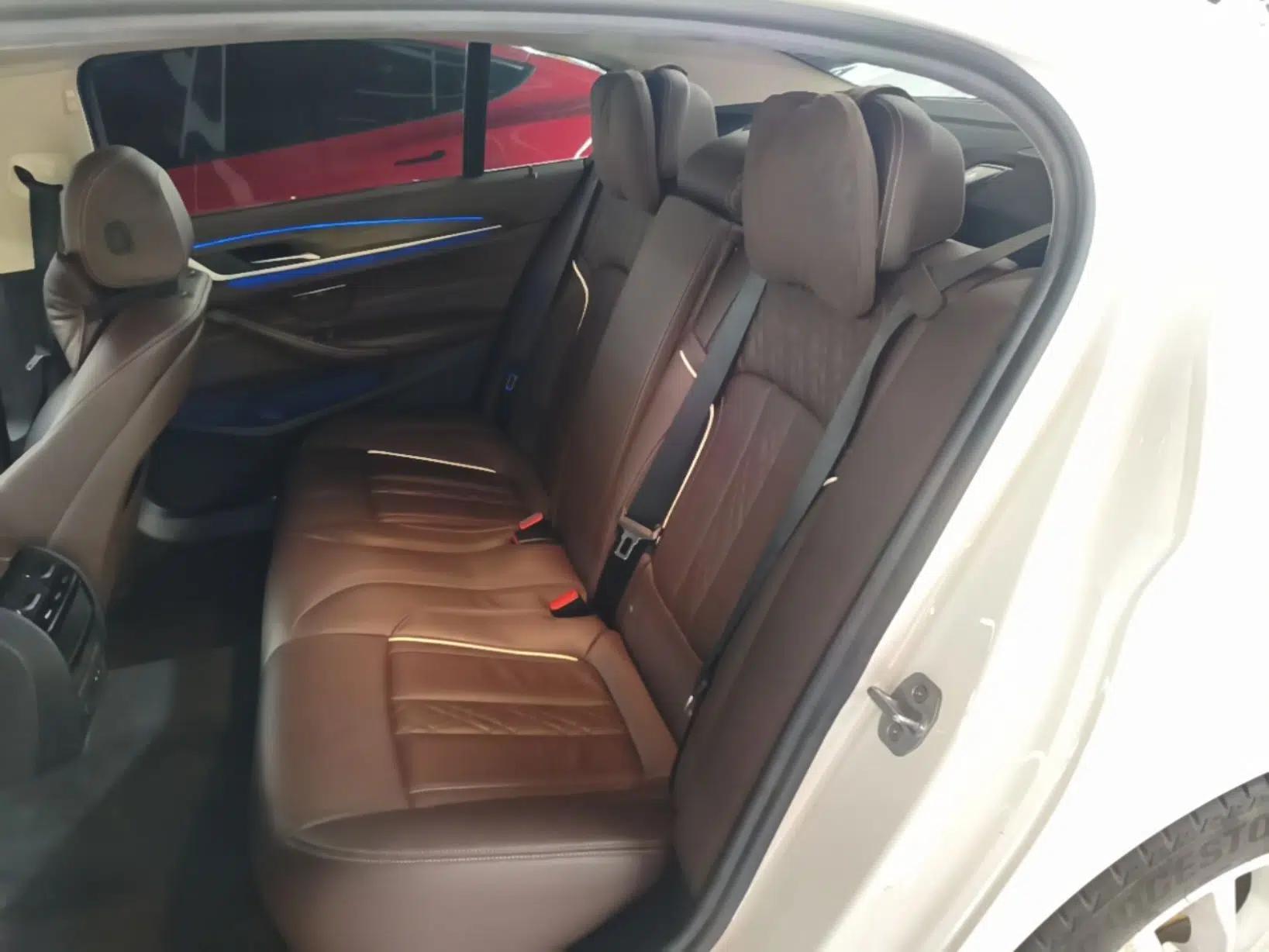BMW 5 Series New Energy 2020 530Le Luxury Package — миниатюра 20