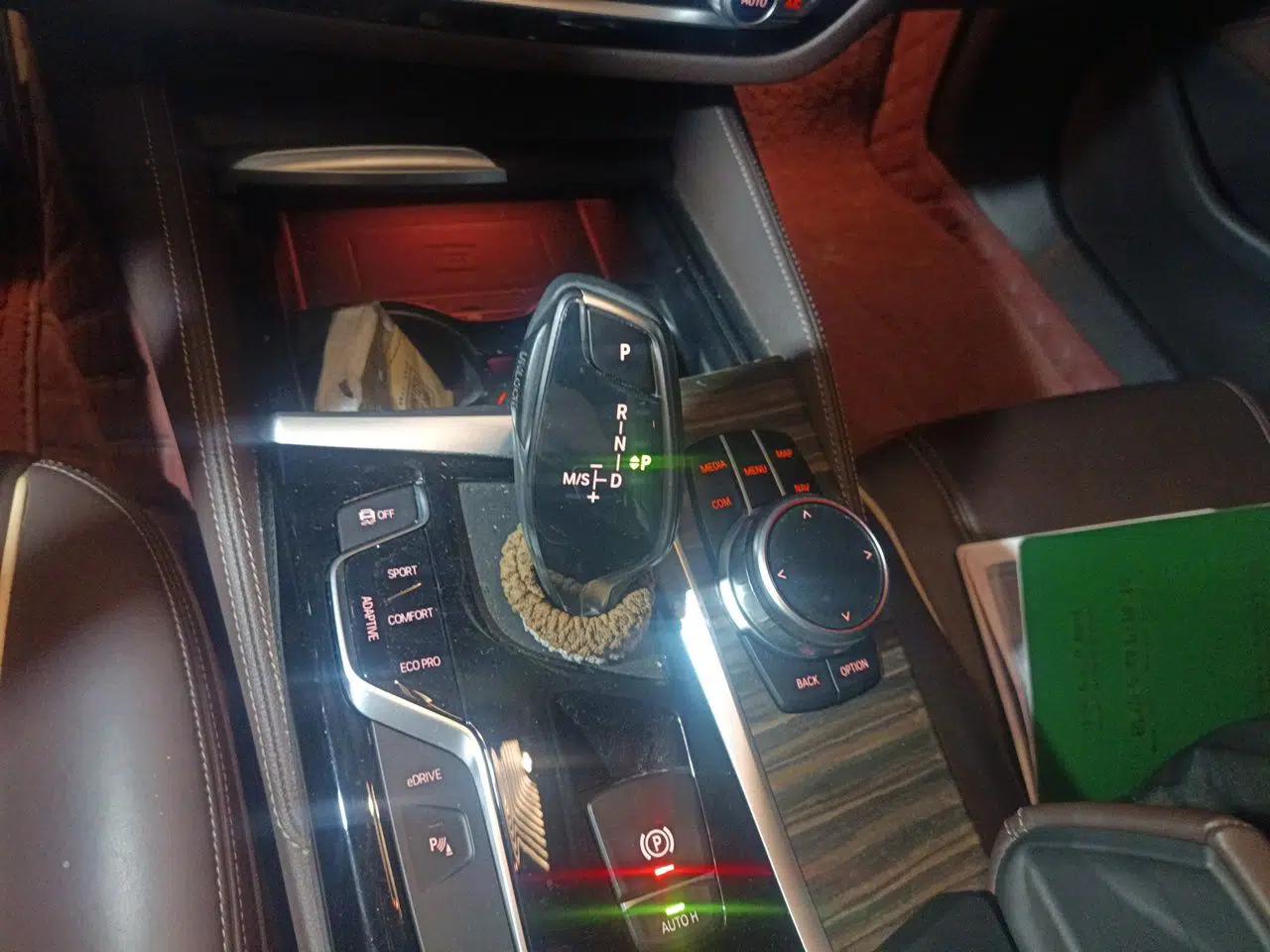 BMW 5 Series New Energy 2020 Mileage Upgrade Version 530Le Luxury Package — миниатюра 14