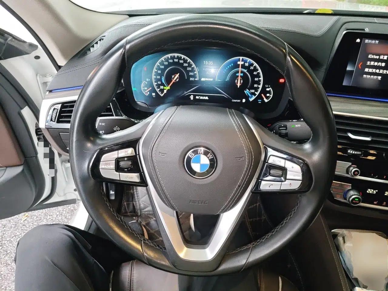 BMW 5 Series New Energy 2019 Updated Version 530Le Luxury Package — миниатюра 10