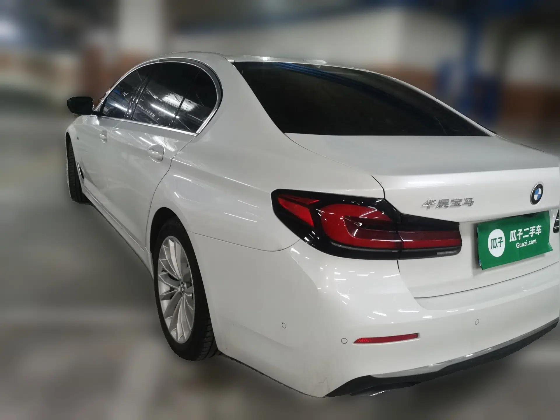 BMW 5 Series 2021 525Li M Sport Package — миниатюра 4