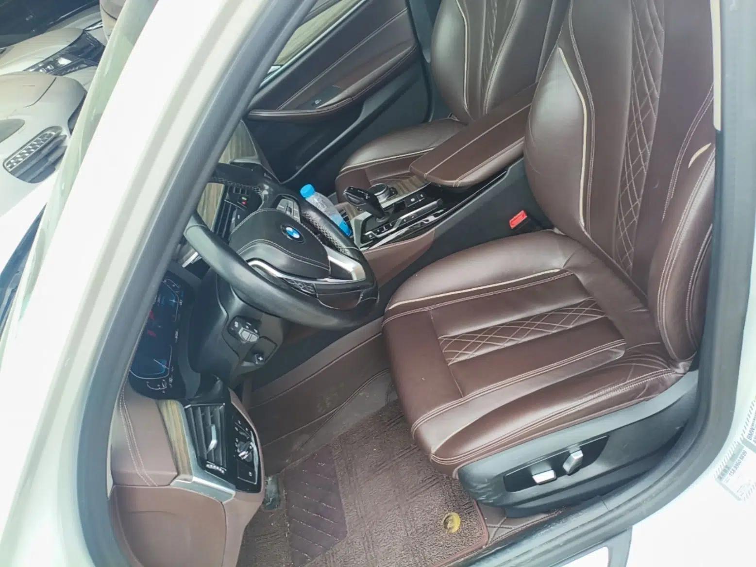 BMW 5 Series New Energy 2020 530Le Luxury Package — миниатюра 17