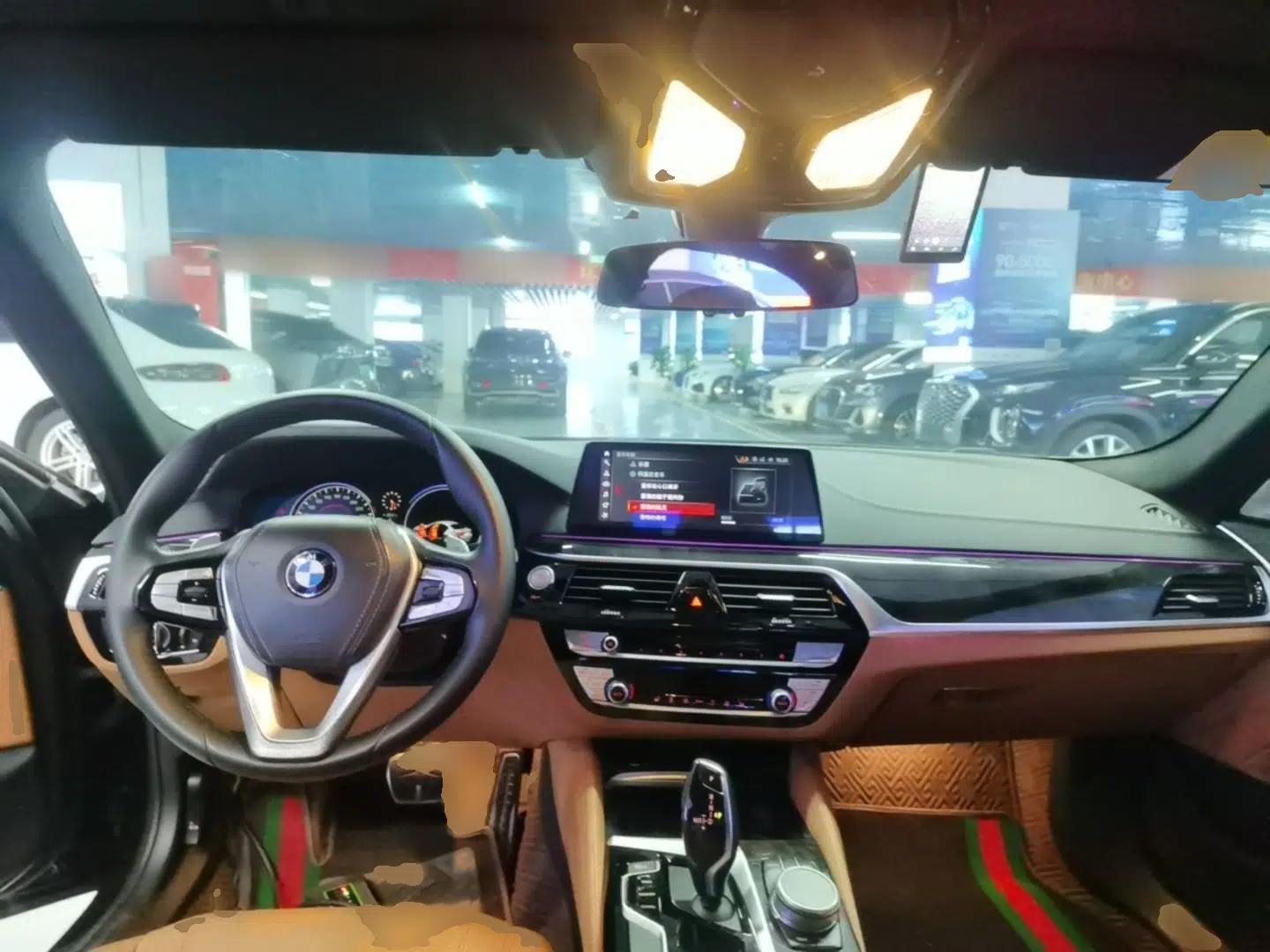 BMW 5 Series 2018 Restyled 530Li Leading Edition M Sport Package — миниатюра 12
