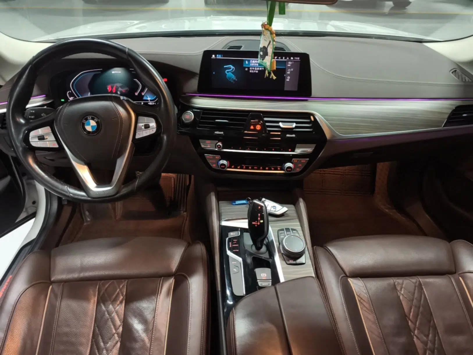BMW 5 Series New Energy 2020 Mileage Upgrade Version 530Le Pioneer Edition — миниатюра 17