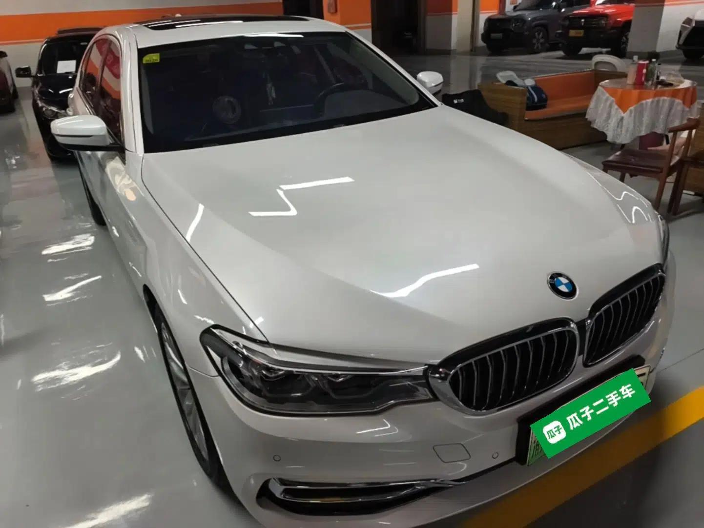 BMW 5 Series New Energy 2020 Mileage Upgrade Version 530Le Pioneer Edition — миниатюра 3