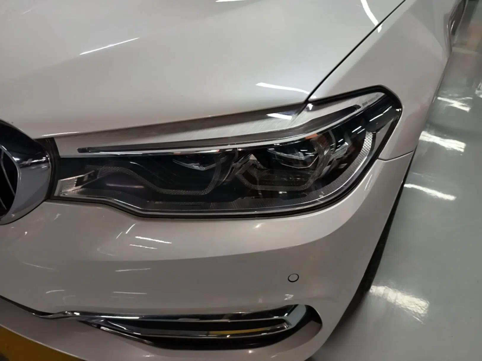 BMW 5 Series New Energy 2020 Mileage Upgrade Version 530Le Pioneer Edition — миниатюра 8