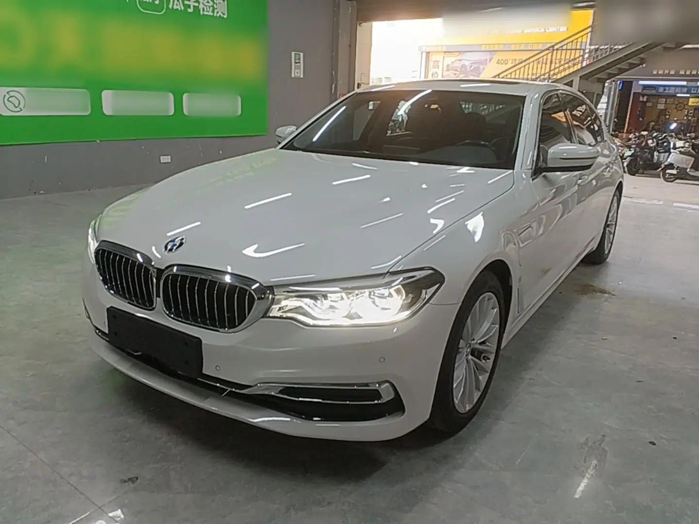 BMW 5 Series New Energy 2019 Updated 530Le Pioneer Edition — миниатюра 1