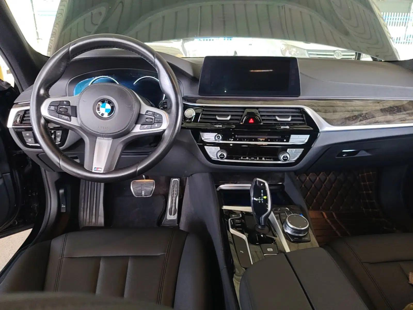 BMW 5 Series 2018 525Li M Sport Package — миниатюра 12