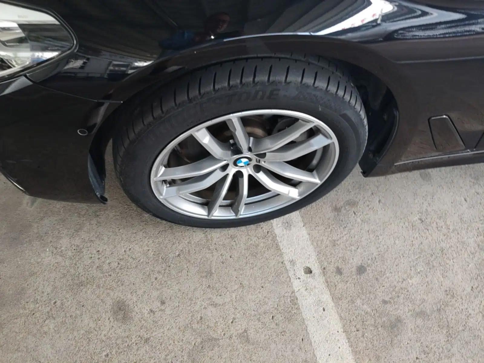 BMW 5 Series 2018 525Li M Sport Package — миниатюра 10